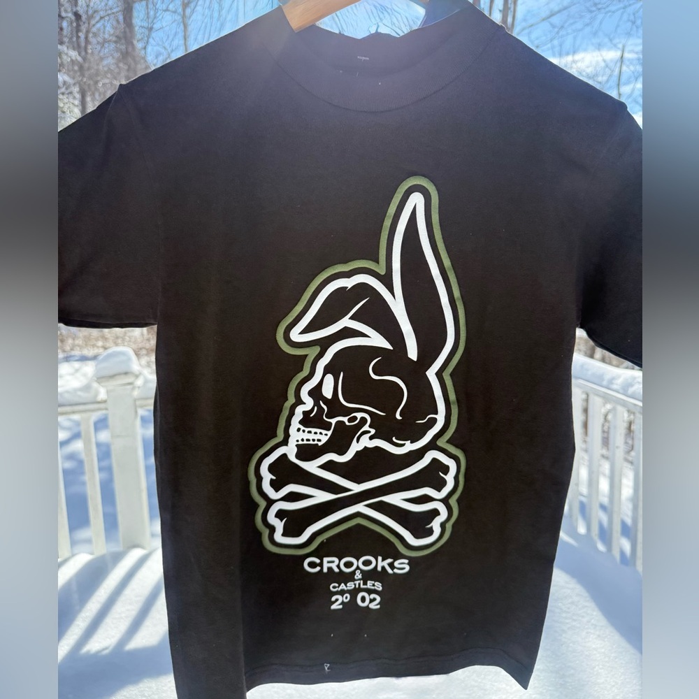 Crooks & Castles Skull Bunny Graphic Tee Black Size Small NWOT